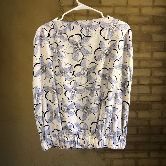 DVF Tomori Top Silk Blue Floral Print Size 2 - Picture 8 of 9